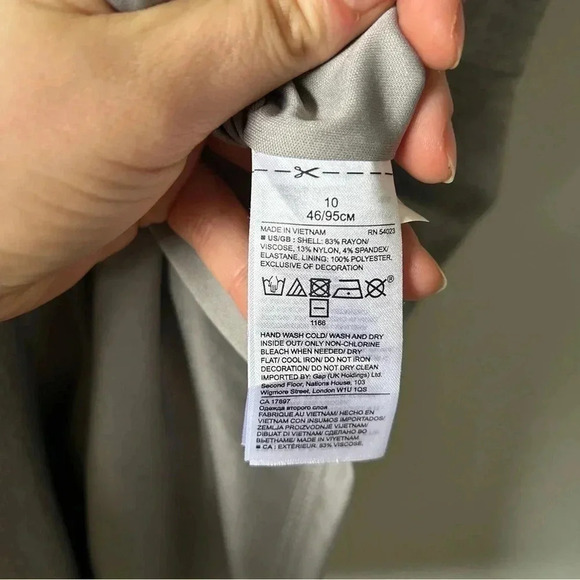 Banana Republic | Grey Beaded Dress - Picture 7 of 10